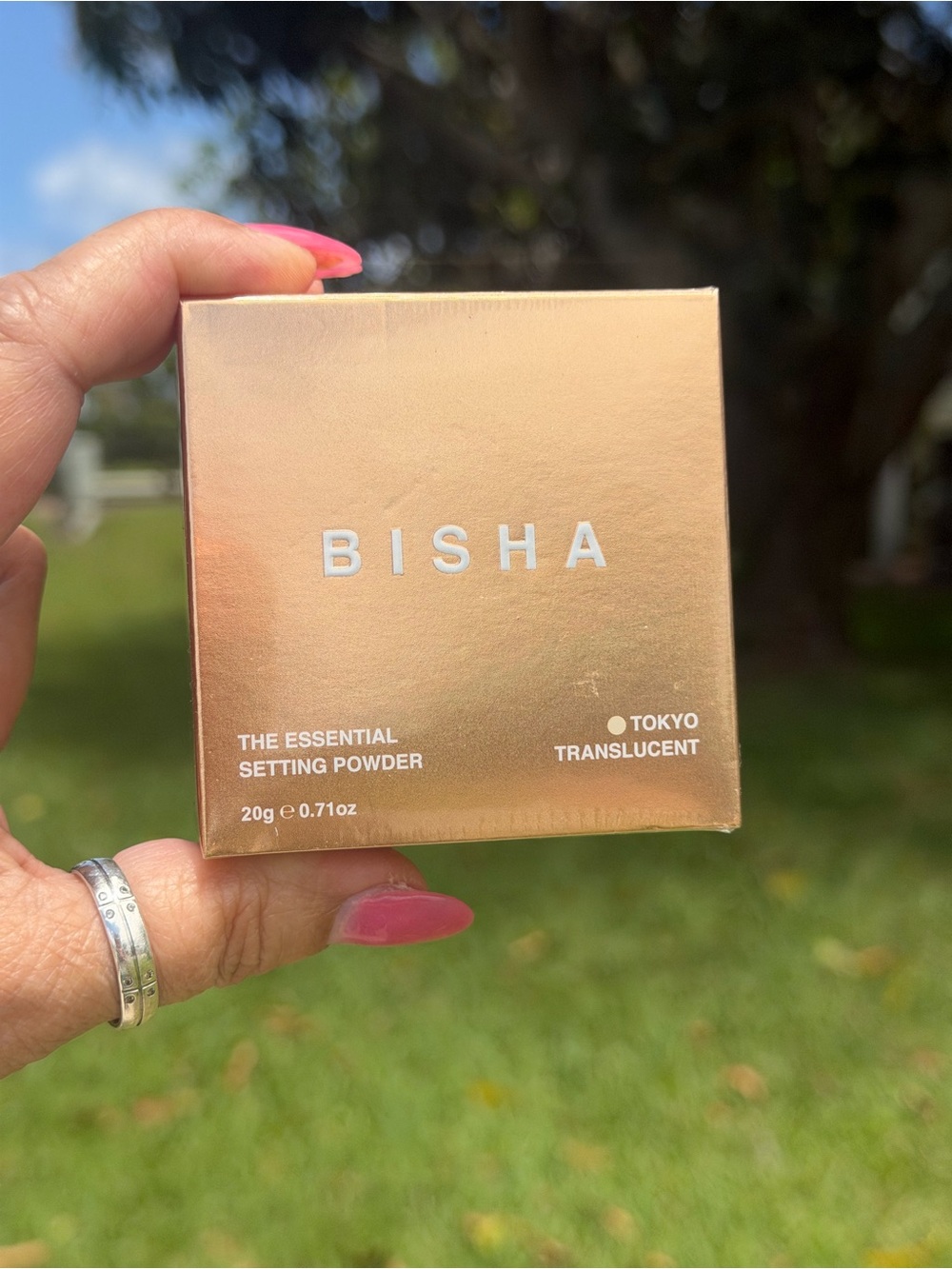 BISHA Essential Loose Setting Powder In Tokyo Translucent - Picture 6 of 8